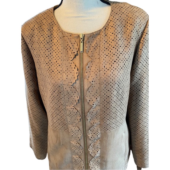 Chico’s Women’s Faux Suede Jacket Tan (2) - Picture 2 of 7